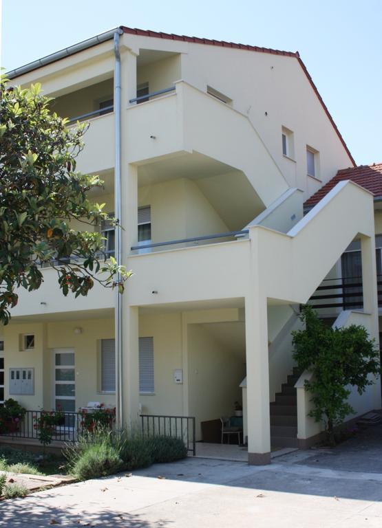 Martina Sun Apartment Zadar Quarto foto